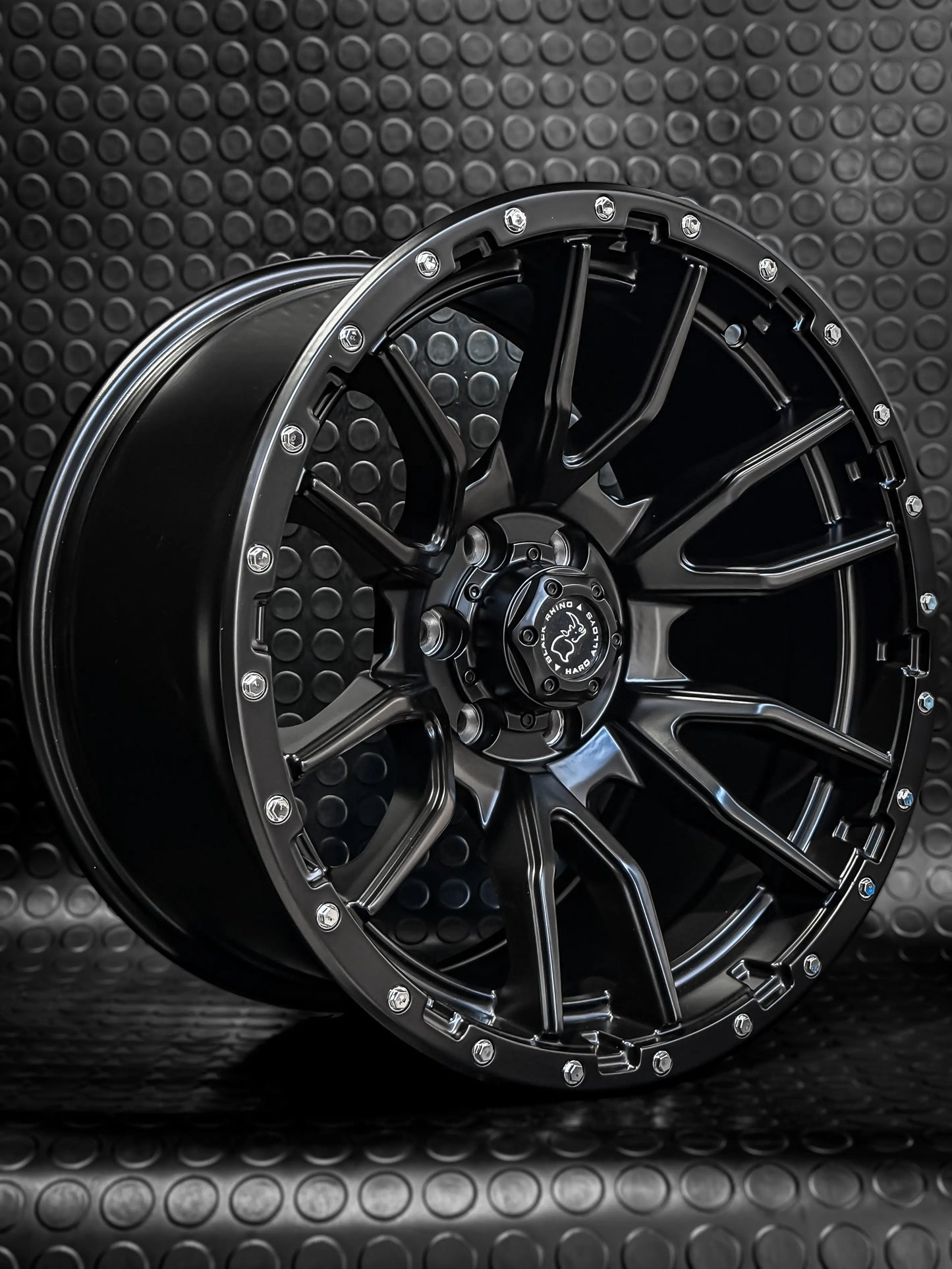 4 Llantas  17x9 6x114 Llantas Black Rhino ET 0