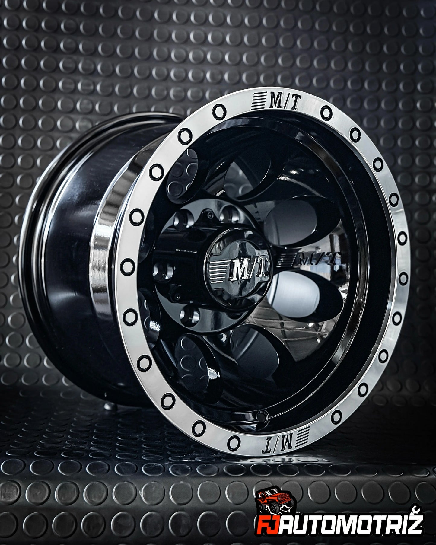 4 llantas 15x10 6x139.7 ET -44  M/T Negro Gloss